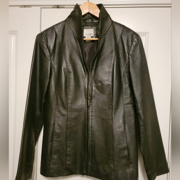 Women's Black Leather Jacket with Zipper. East5th. Small. New condition. - Picture 4 of 9